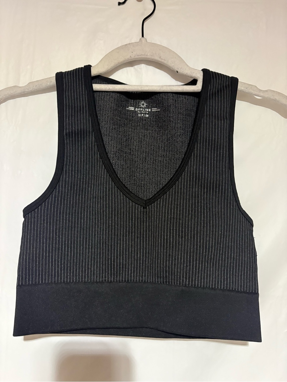 Offline by Aerie Recharge V-Neck Ribbed Sports Bra - Black